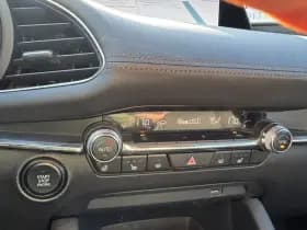 Mazda 3 thumbnail 12