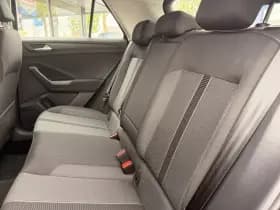 Volkswagen T-Roc thumbnail 16
