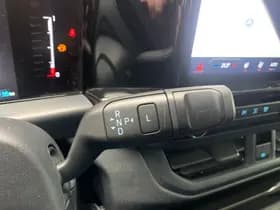 Ford Tourneo Custom PHEV 233PK L1 Sport | Geel kenteken | Incl. BPM & BTW | 8 Persoons | Panoramadak | Inklapbare trekhaak | 1.850kg trekgw. thumbnail 30