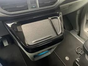 Ford Tourneo Custom PHEV 233PK L1 Sport | Geel kenteken | Incl. BPM & BTW | 8 Persoons | Panoramadak | Inklapbare trekhaak | 1.850kg trekgw. thumbnail 33