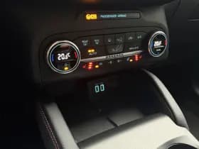 Ford Kuga 2.5 PHEV ST-Line | Panoramadak | Winter Pack | Head Up | BLIS | Camera | Draadloze telefoonlader | Carplay thumbnail 28