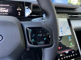 Ford Explorer Premium Extended Range RWD 77 kWh thumbnail 18