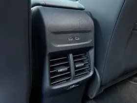 Ford Explorer Premium Extended Range RWD 77 kWh thumbnail 41