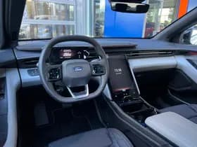 Ford Explorer Premium Extended Range RWD 77 kWh thumbnail 8