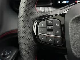 Ford Puma 1.0 Turbo 125pk Mild Hybride ST-Line X Automaat | full options | panorama dak | 19 inch | driver assistance pack | 360 graden camera | blis | winterpack | adaptieve cruise. | uit voorraad leverbaar! | fantastic red thumbnail 22