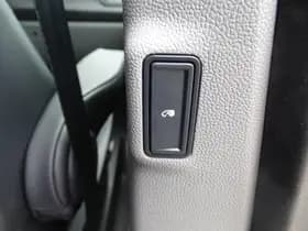 Ford Tourneo Custom 2.5 Plug-IN Hybrid 233 PK L2H1 Titanium X | Ex. BTW & Incl. BPM | 5 Persoons DC | Adaptieve Led Koplampen | Trekhaak Wegklapbaar | Blis | Adaptieve Cruise. | Camera | Uit Voorraad Leverbaar thumbnail 11