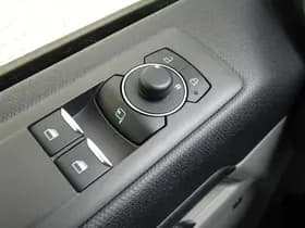 Ford Tourneo Custom 2.5 Plug-IN Hybrid 233 PK L2H1 Titanium X | Ex. BTW & Incl. BPM | 5 Persoons DC | Adaptieve Led Koplampen | Trekhaak Wegklapbaar | Blis | Adaptieve Cruise. | Camera | Uit Voorraad Leverbaar thumbnail 17