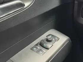 Ford E-Transit Cour. Limited 44 kWh | Driver Ass. Pack | Trekhaak | Winter Pack | Laadvloerbescherming | LED laadruimteverlichting | Navi thumbnail 15