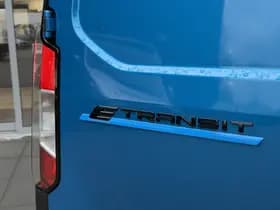 Ford E-Transit Cour. Limited 44 kWh | Driver Ass. Pack | Trekhaak | Winter Pack | Laadvloerbescherming | LED laadruimteverlichting | Navi thumbnail 8