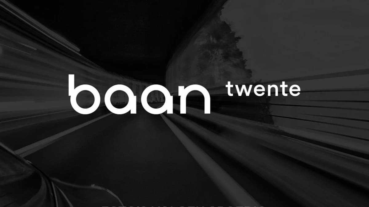 Ford Transit Courier E-Transit Limited 44 kWh — foto 1