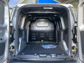 Ford Transit Courier thumbnail 12