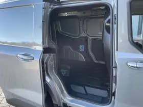 Ford Transit Courier thumbnail 27