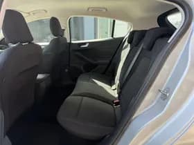 Ford Focus thumbnail 15