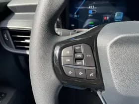 Ford E-Transit Courier thumbnail 11