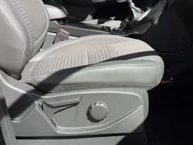 Ford Kuga 1.5 EcoBoost Titanium | Trekhaak | 2.000kg trekgw. | All season | Xenon | Navigatie | Apple Carplay thumbnail 14