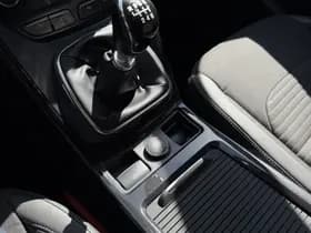 Ford Kuga 1.5 EcoBoost Titanium | Trekhaak | 2.000kg trekgw. | All season | Xenon | Navigatie | Apple Carplay thumbnail 25