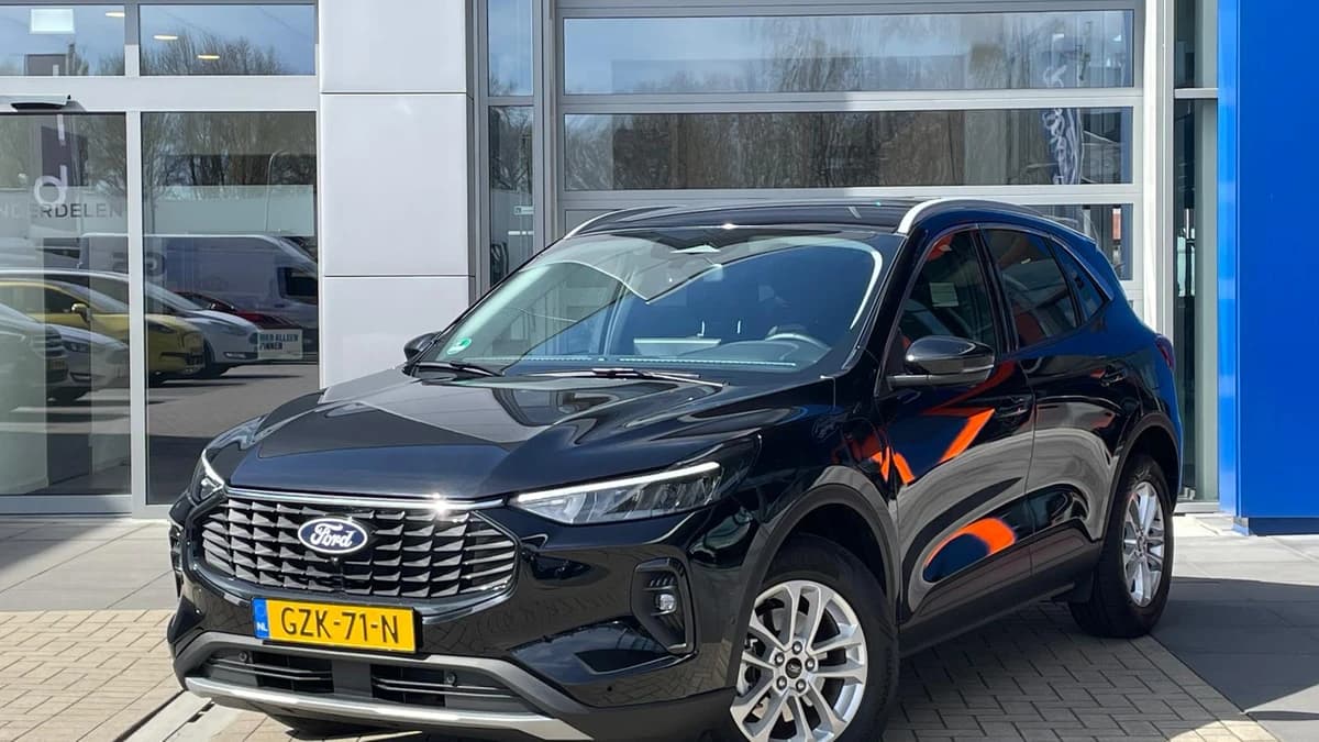 Ford Kuga 2.5 PHEV Titanium — foto 1