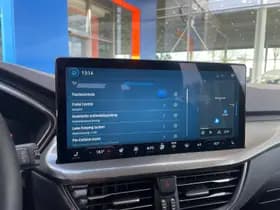 Ford Kuga 2.5 PHEV Titanium thumbnail 14