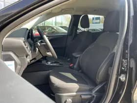 Ford Kuga 2.5 PHEV Titanium thumbnail 3