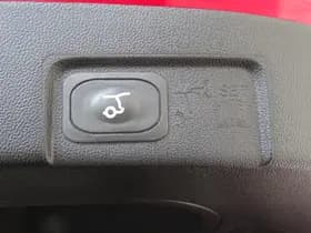 Ford Puma 1.0 Turbo 125pk Mild Hybride ST-Line Vignale Automaat | Keyless | Elek. Achterklep | Panoramadak | 19 Inch | Camera | Trekhaak | Stoelverw. | Cruise. | Full Led Koplampen | Fantastic Red | thumbnail 29