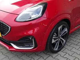 Ford Puma 1.0 Turbo 125pk Mild Hybride ST-Line Vignale Automaat | Keyless | Elek. Achterklep | Panoramadak | 19 Inch | Camera | Trekhaak | Stoelverw. | Cruise. | Full Led Koplampen | Fantastic Red | thumbnail 4