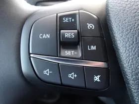 Ford E-Transit L2H2 Trend 68 kWh | 4,25 T | B Rijbewijs | laadvloer hout | pass. airbag | blis | camera | frozen white | uit voorraad leverbaar! thumbnail 19