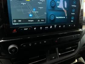 Ford Transit Custom PHEV 233PK L2 Titanium X | Dubbel Cabine | 3 losse stoelen | Elektr. wegklapbare trekhaak | 1.850kg trekgw. thumbnail 27