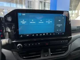 Ford Transit Custom PHEV 233PK L2 Titanium X | Dubbel Cabine | 3 losse stoelen | Elektr. wegklapbare trekhaak | 1.850kg trekgw. thumbnail 30