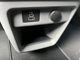 Ford Transit Custom PHEV 233PK L2 Titanium X | Dubbel Cabine | 3 losse stoelen | Elektr. wegklapbare trekhaak | 1.850kg trekgw. thumbnail 38