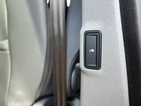 Ford Tourneo Custom 2.5 PHEV 233 PK L1H1 ACTIVE | 8 persoons | Elektr. schuifdeuren | Panorama dak | Trekhaak inklapbaar | Digitale spiegel | Stoelverw. achter thumbnail 24