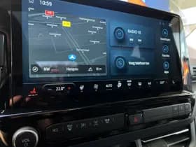 Ford Tourneo Custom 2.5 PHEV 233 PK L1H1 ACTIVE | 8 persoons | Elektr. schuifdeuren | Panorama dak | Trekhaak inklapbaar | Digitale spiegel | Stoelverw. achter thumbnail 37