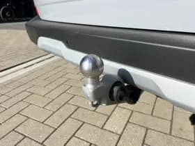 Ford Tourneo Custom 2.5 PHEV 233 PK L1H1 ACTIVE | 8 persoons | Elektr. schuifdeuren | Panorama dak | Trekhaak inklapbaar | Digitale spiegel | Stoelverw. achter thumbnail 6