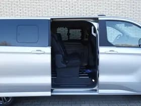 Ford Tourneo Custom 2.5 Plug-IN Hybrid 233 PK L2H1 Titanium | Incl. BTW & BPM | 8 Persoons | Adaptieve Led Koplampen | Trekhaak Wegklapbaar | Blis | Adaptieve Cruise. | Camera | Uit Voorraad Leverbaar thumbnail 4