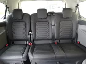 Ford Tourneo Custom 2.5 Plug-IN Hybrid 233 PK L2H1 Titanium X | Incl. BTW & BPM | 8 Persoons | Full Led Koplampen | Trekhaak Wegklapbaar | Blis | Adaptieve Cruise. | Elek. Schuifdeuren | Volledig Leder | Camera | Uit Voorraad Leverbaar thumbnail 17