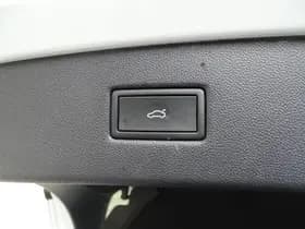 Ford Capri Premium Extended Range RWD 77 kWh | Panorama dak | BLIS | Head-Up | Stuurwielverw. | Apple Carplay thumbnail 10