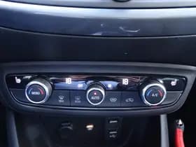 Opel Crossland 1.2 Turbo 130pk Ultimate Automaat | Blis | Camera | Stoel-Stuurwielverw. | Panoramadak | Trekhaak | thumbnail 19