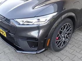 Ford Mustang Mach-E GT Extended AWD 98 kWh | Panoramadak | Trekhaak Afn. | Full Options | Dealer Onderhouden | Dark Matter Grey | thumbnail 4