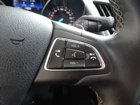 Ford Kuga thumbnail 23