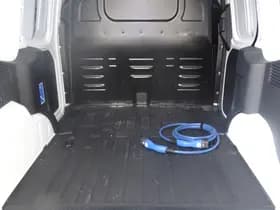 Ford E-Transit Courier thumbnail 12