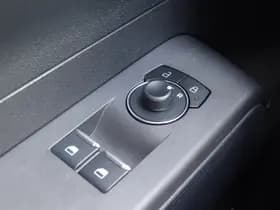 Ford E-Transit Courier thumbnail 15