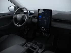 Ford Mustang Mach-E Standard RWD 73 kWh thumbnail 5