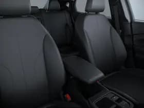 Ford Mustang Mach-E Standard RWD 73 kWh thumbnail 6