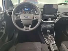 Ford Fiesta 1.0 Hybrid Titanium thumbnail 2