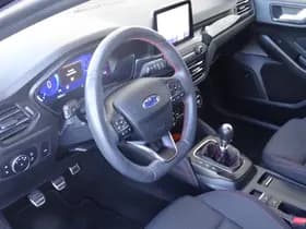 Ford Focus thumbnail 11