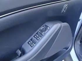 Ford Mustang Mach-E thumbnail 14