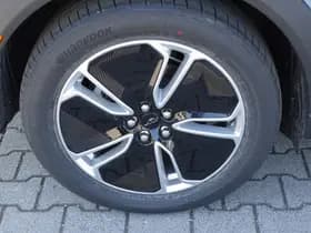 Ford Mustang Mach-E thumbnail 8