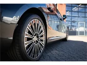 Mercedes-Benz EQE 300 thumbnail 9