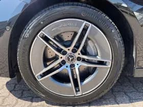 Mercedes-Benz E-Klasse E 300 e thumbnail 11