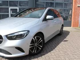 Mercedes-Benz B-Klasse B 180 Business Line Automaat thumbnail 3