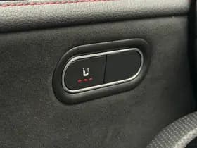 Mercedes-Benz CLA 250 e Shooting Brake AMG Line thumbnail 16